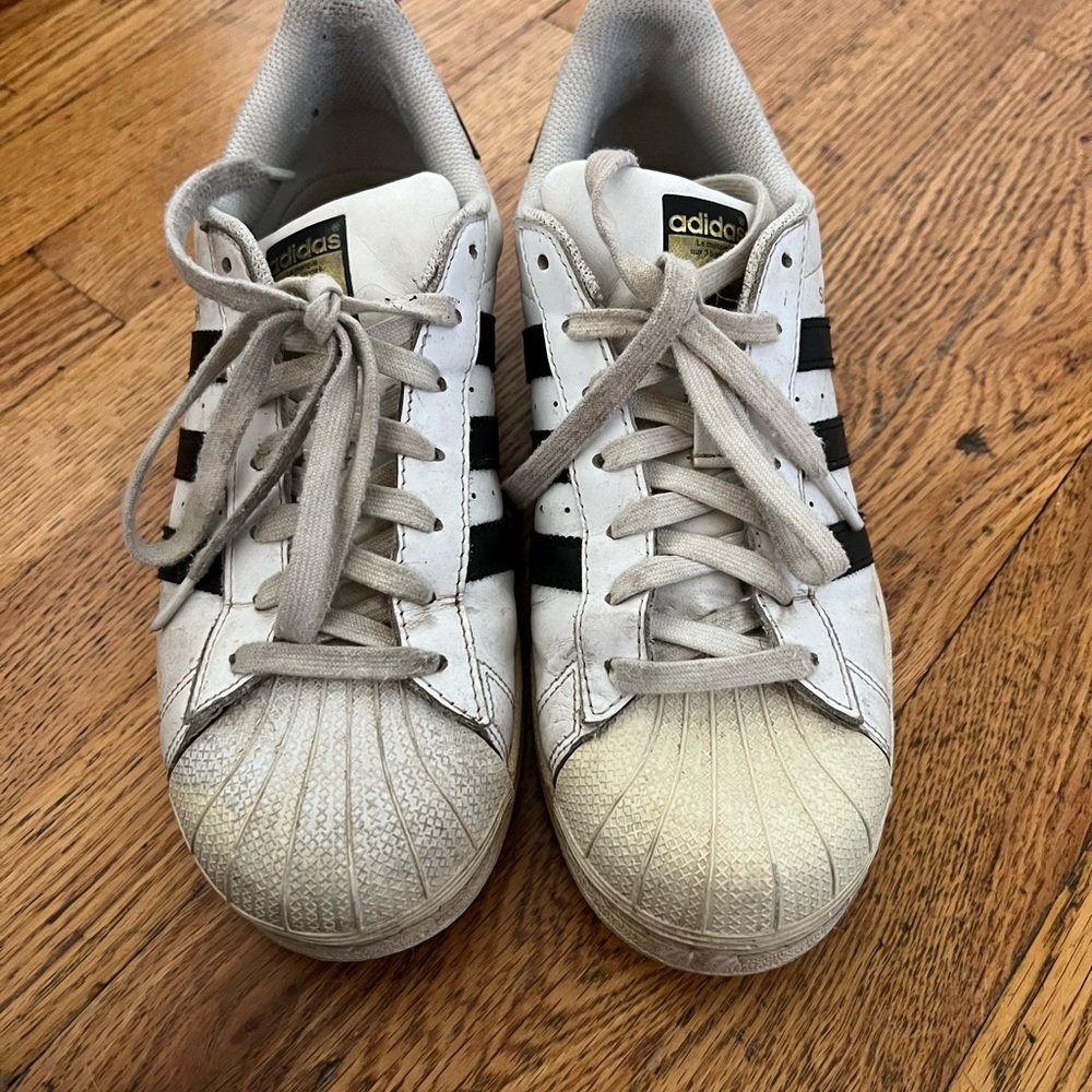 Adidas super stars
